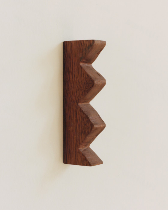 AFRICAN MAHOGANY ZIGZAG PULL I, 2019