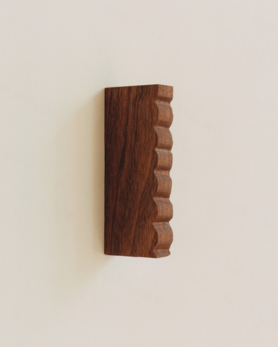 BLACK HYEDUA SCALLOPED PULL I, 2019