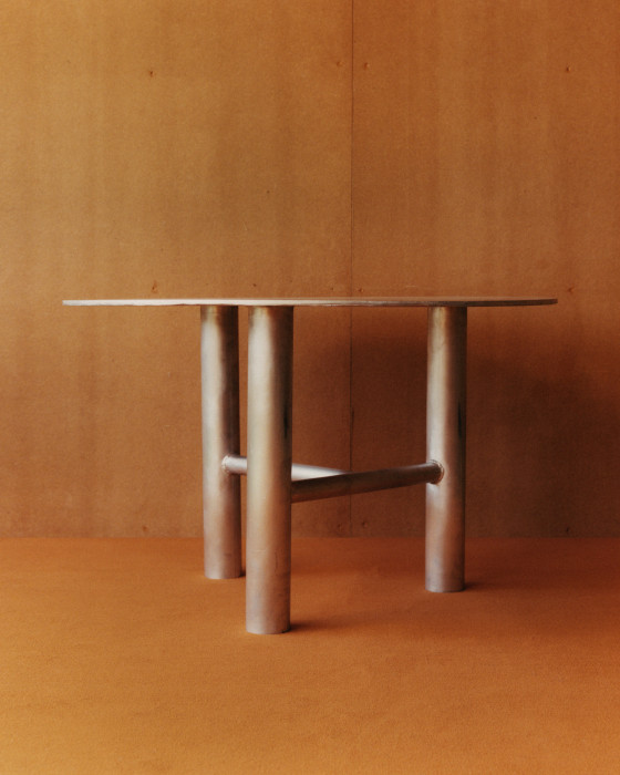 ALUMINUM ROUND TABLE, 2021