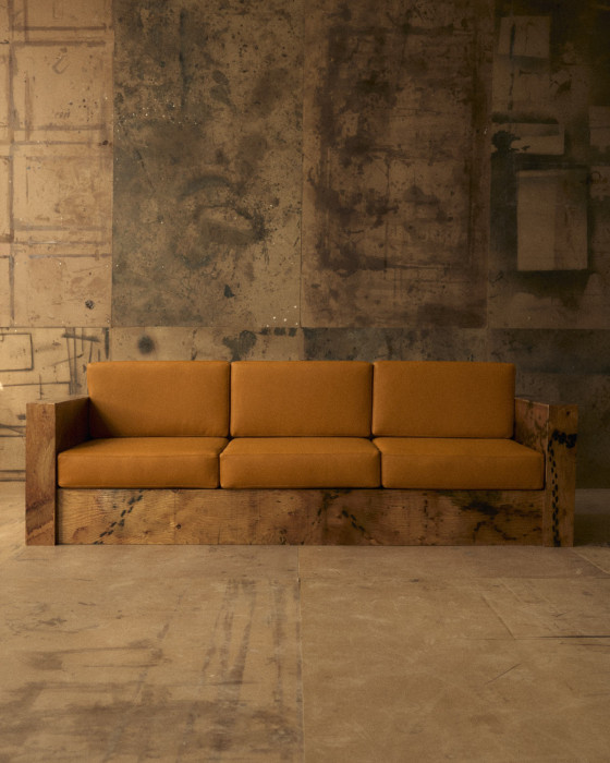 DEBRIS-PRINTED SOFA, 2025